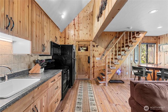 9864 E Leavenworth Road, Leavenworth, WA 98826