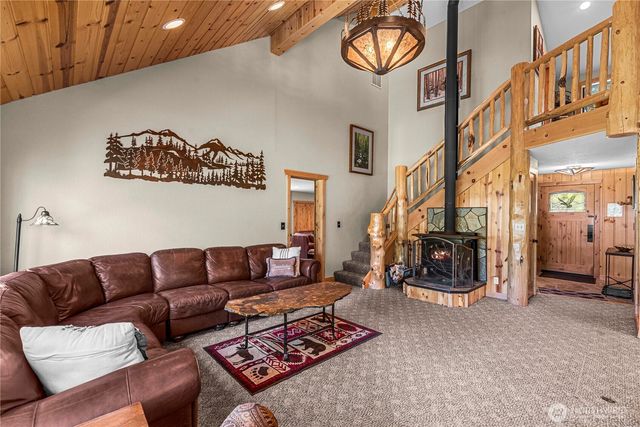 9864 E Leavenworth Road, Leavenworth, WA 98826