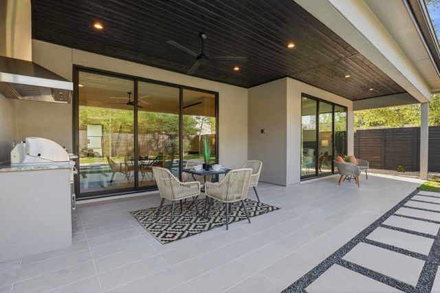 6408 Nasco DR, Austin, TX 78757