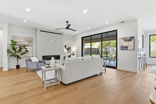 6408 Nasco DR, Austin, TX 78757