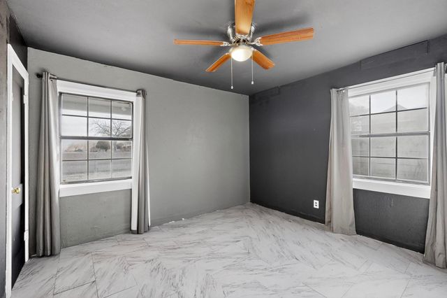 441 Loma Hermosa Drive NW, Albuquerque, NM 87105