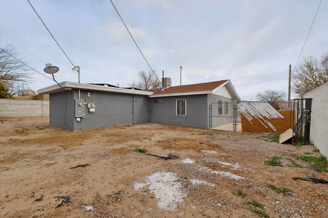 441 Loma Hermosa Drive NW, Albuquerque, NM 87105