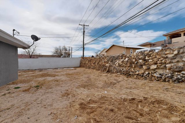 441 Loma Hermosa Drive NW, Albuquerque, NM 87105