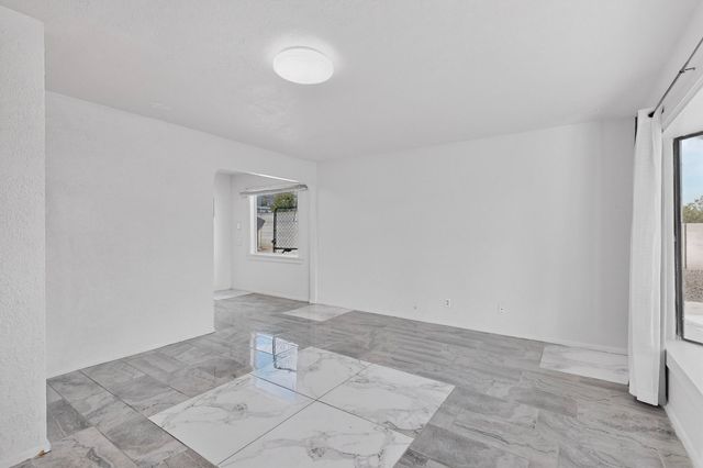 441 Loma Hermosa Drive NW, Albuquerque, NM 87105
