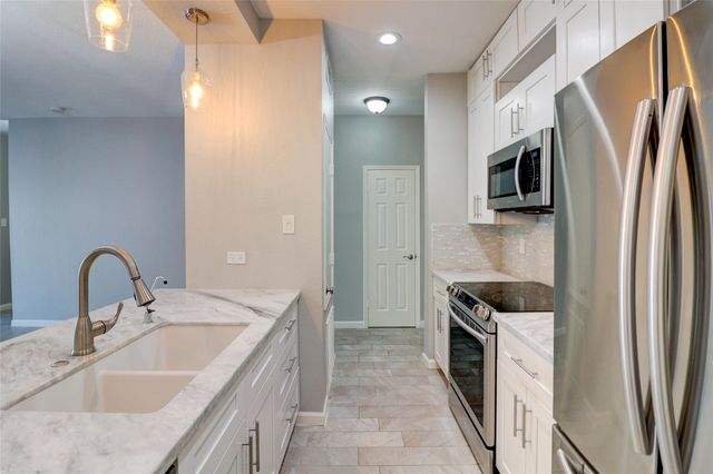 346 Wilcrest Drive 346, Houston, TX 77042