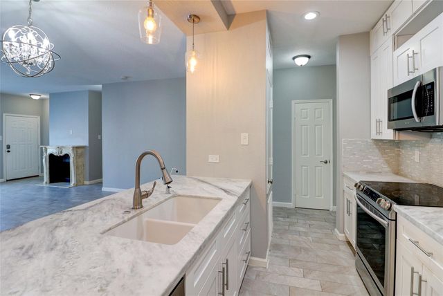 346 Wilcrest Drive 346, Houston, TX 77042