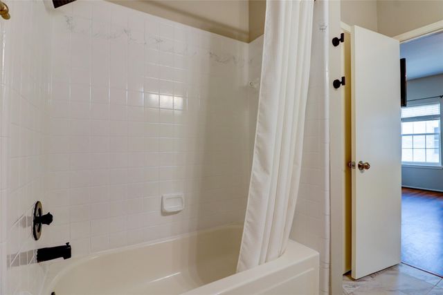 346 Wilcrest Drive 346, Houston, TX 77042