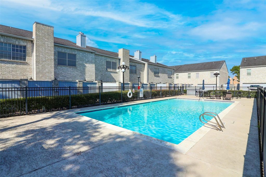 346 Wilcrest Drive 346, Houston, TX 77042