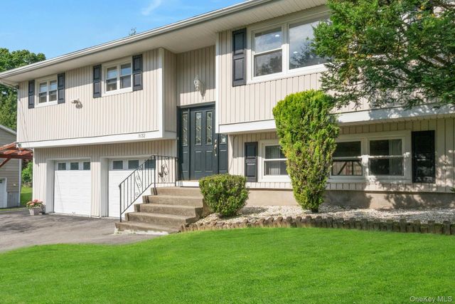 1632 Paine Street, Yorktown Heights, NY 10598