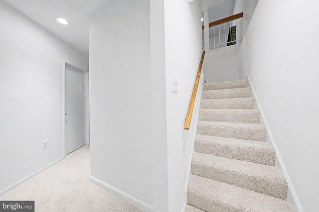 5800 JACKSONS OAK CT, Burke, VA 22015