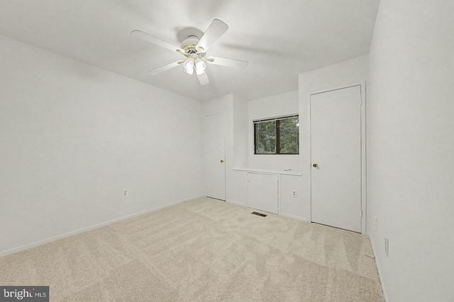 5800 JACKSONS OAK CT, Burke, VA 22015