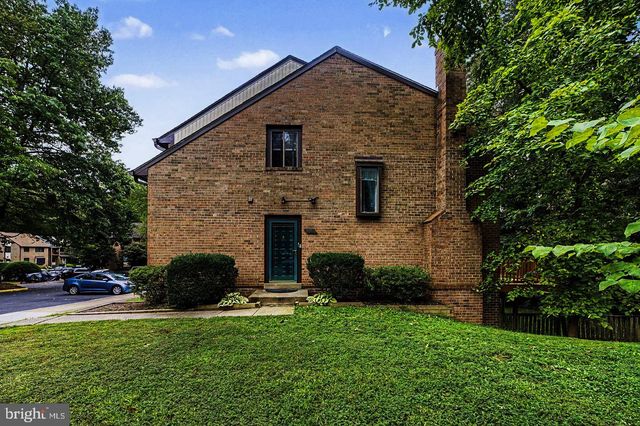 5800 JACKSONS OAK CT, Burke, VA 22015