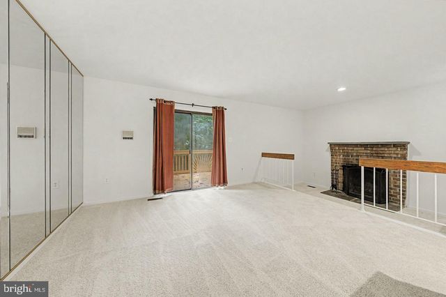 5800 JACKSONS OAK CT, Burke, VA 22015