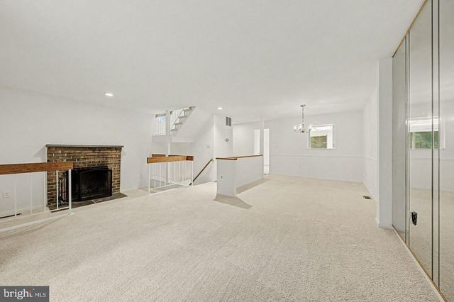 5800 JACKSONS OAK CT, Burke, VA 22015