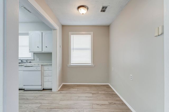 2207 20th Street, Lubbock, TX 79411