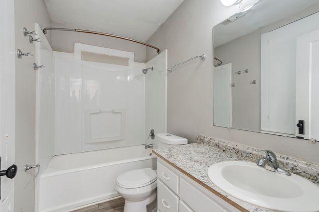 2207 20th Street, Lubbock, TX 79411