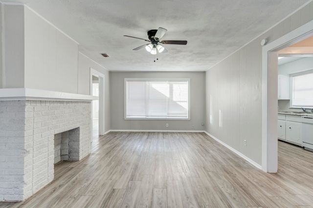 2207 20th Street, Lubbock, TX 79411