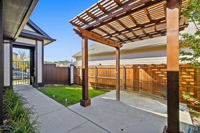 605 Presidio Street, Aubrey, TX 76227