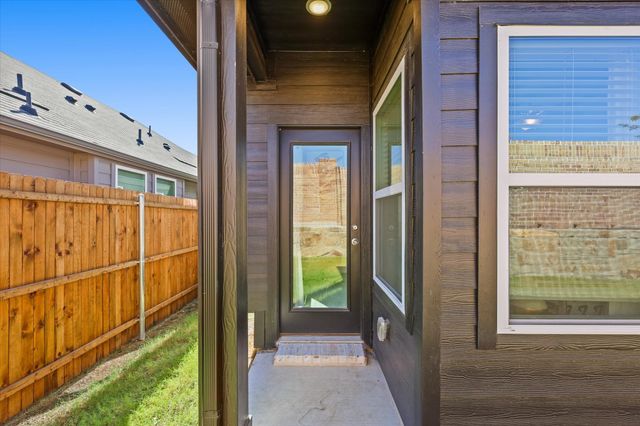 605 Presidio Street, Aubrey, TX 76227