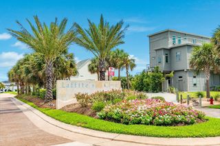 3654 Foremast Drive, Galveston, TX 77554