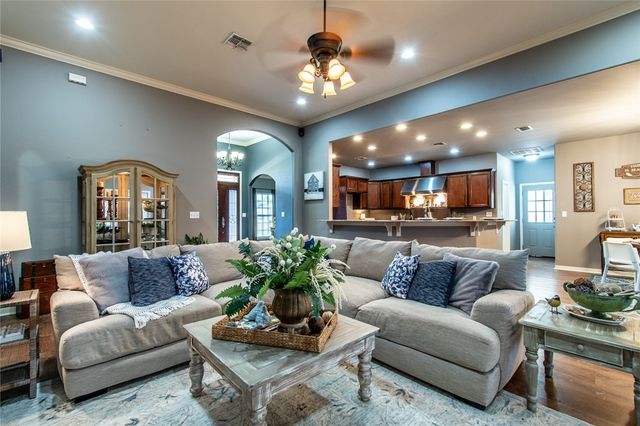 6720 Fm Rd 1833, Robstown, TX 78380