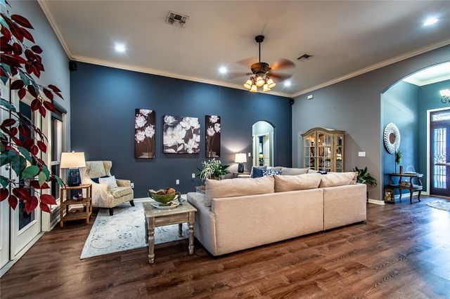 6720 Fm Rd 1833, Robstown, TX 78380