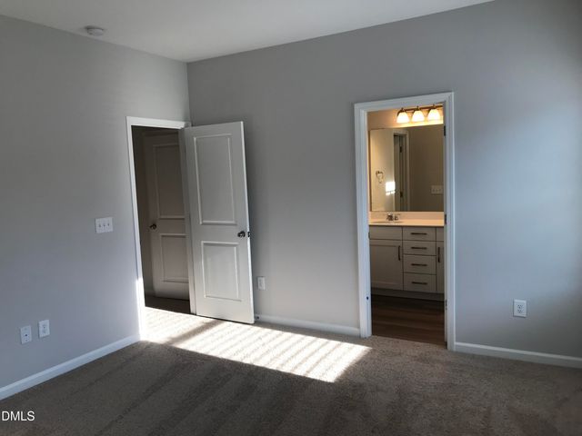 828 Oak Center Drive, Raleigh, NC 27610