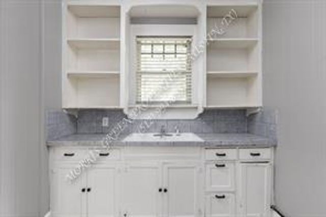 2102 Brackenridge ST B, Austin, TX 78704