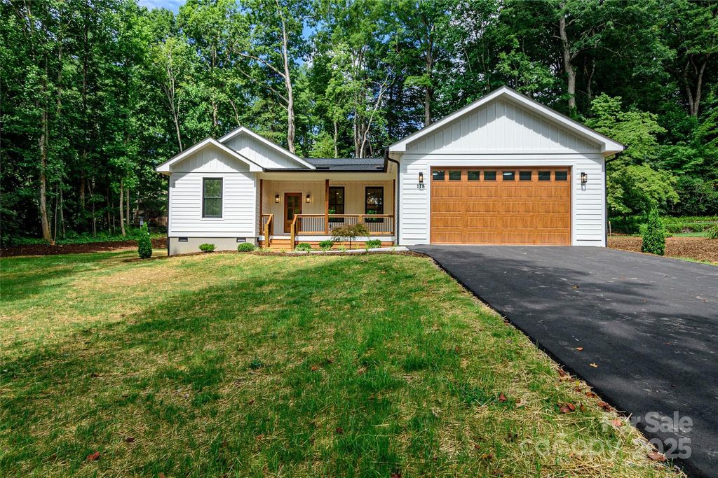 118 W Laurel Lane, Etowah, NC 28729