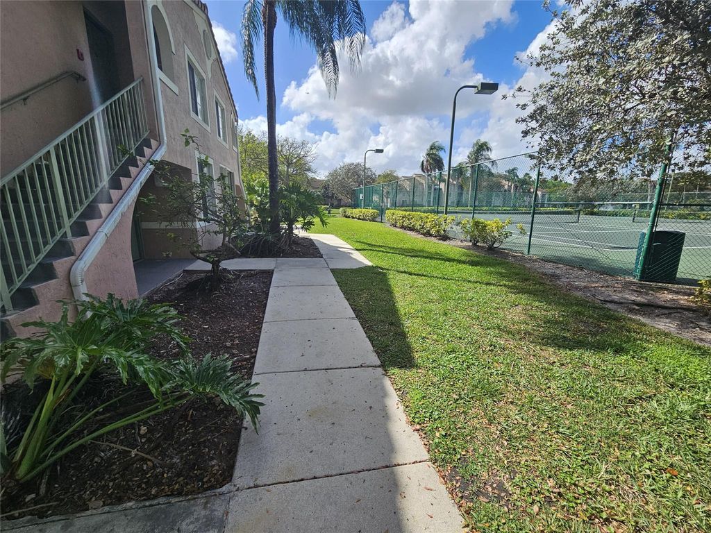12172 St Andrews Place 111, Miramar, FL 33025