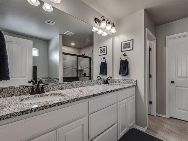 19210 Hidden Pines Drive, Norman, OK 73026