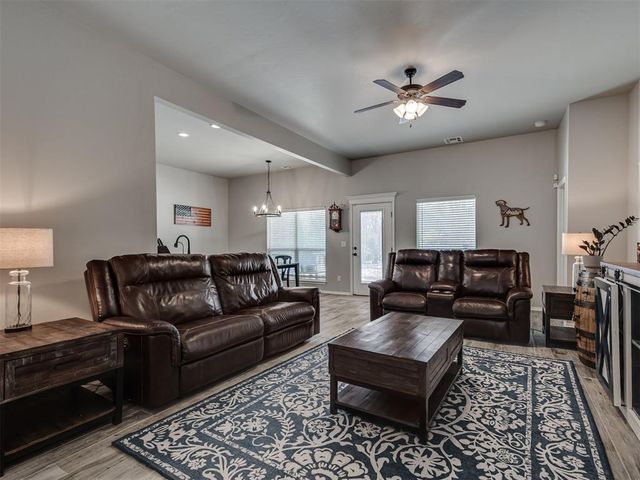 19210 Hidden Pines Drive, Norman, OK 73026