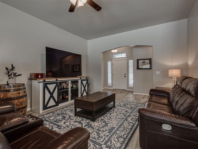 19210 Hidden Pines Drive, Norman, OK 73026