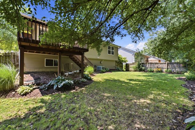 5803 Hillandale Road, Davenport, IA 52806