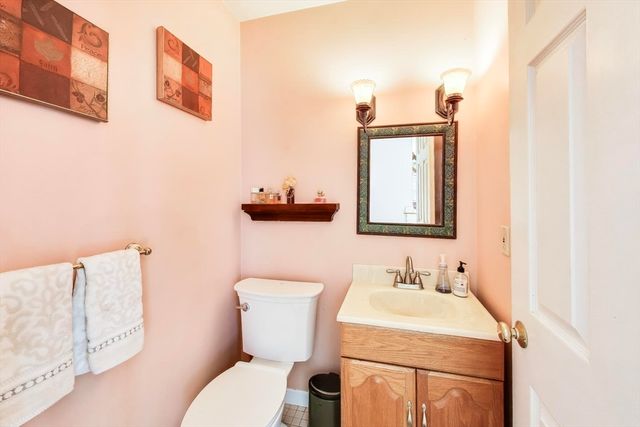101 River Rd, Hanover, MA 02339