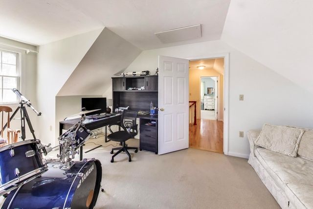 101 River Rd, Hanover, MA 02339