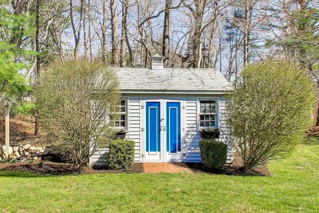 101 River Rd, Hanover, MA 02339