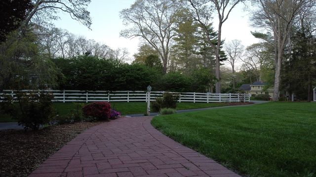 101 River Rd, Hanover, MA 02339