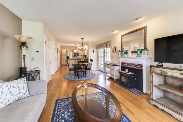 101 River Rd, Hanover, MA 02339