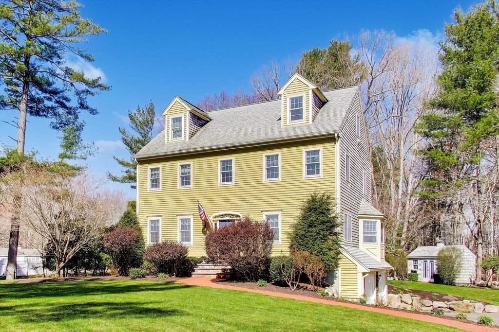 101 River Rd, Hanover, MA 02339