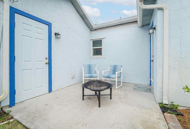 6851 NW Jorgensen Road, Port St Lucie, FL 34983