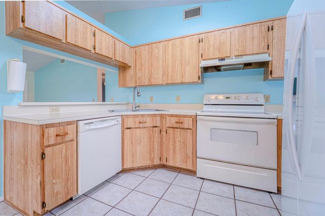 6851 NW Jorgensen Road, Port St Lucie, FL 34983