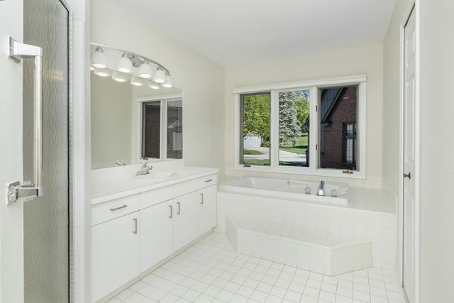 37743 Avon Lane, Farmington Hills, MI 48331