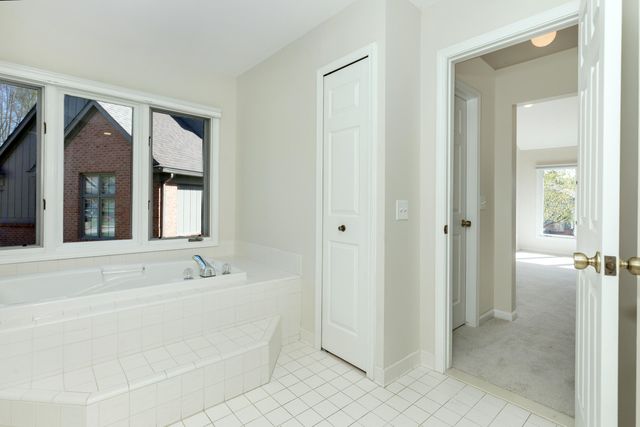 37743 Avon Lane, Farmington Hills, MI 48331