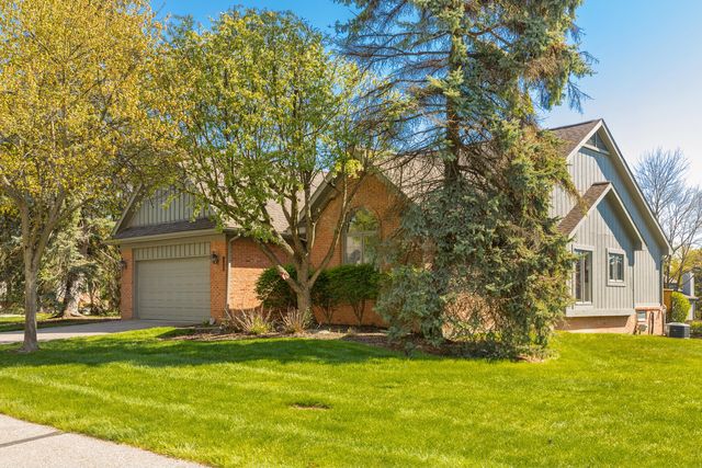 37743 Avon Lane, Farmington Hills, MI 48331