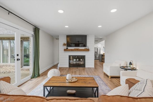 151 Dover Road, Washington, WV 26181