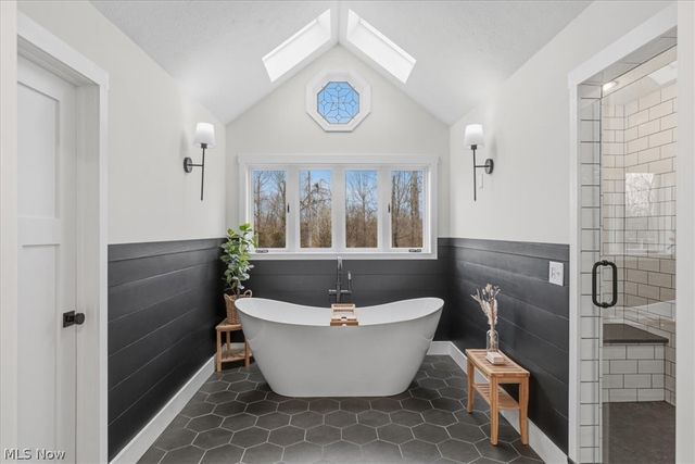 151 Dover Road, Washington, WV 26181