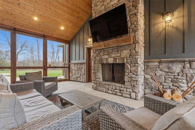 151 Dover Road, Washington, WV 26181