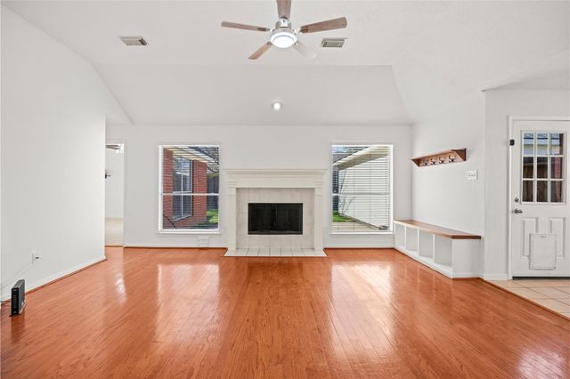 6314 Castle Lane Drive, Houston, TX 77066