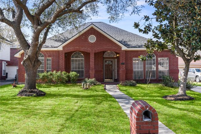 6314 Castle Lane Drive, Houston, TX 77066